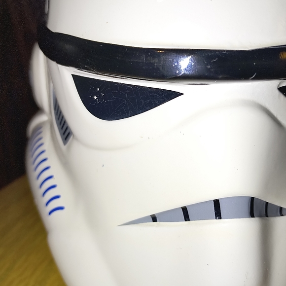 LucasFilm LTD Stormtrooper bank - Picture 5 of 8